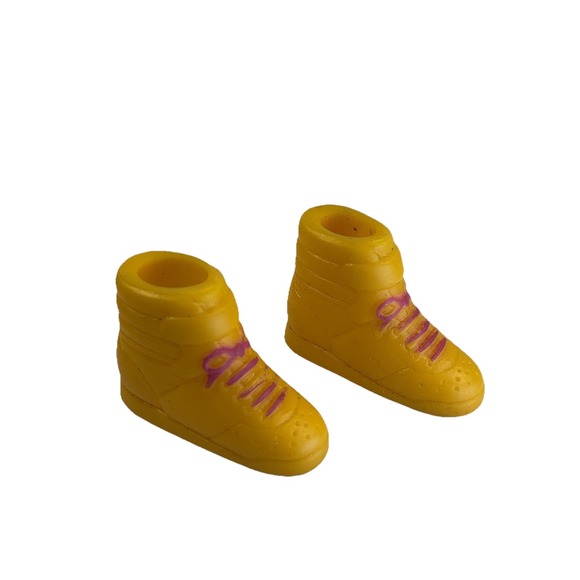 Vintage 1987 Barbie California Dream Doll yellow high top shoes *SEE DESC ~ SHIP - Picture 1 of 8